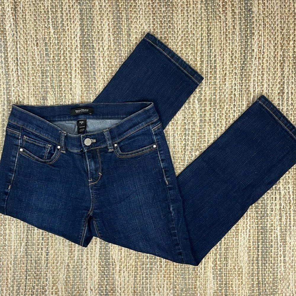 White House Black Market Slim Crop Noir Size 2